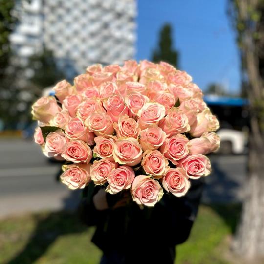 Нежные розовые розы 40см