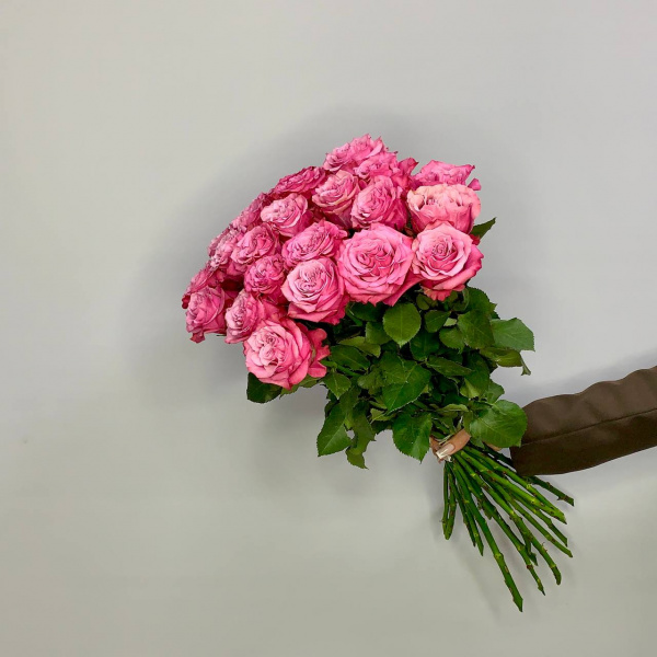 Пионовидные розы Кантри Блюз 60см